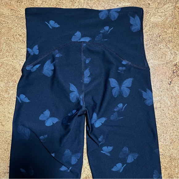 Spanx Booty Boost Active 7/8 Sculpting Leggings In Midnight Butterfly NWOT Sz S - Picture 10 of 15